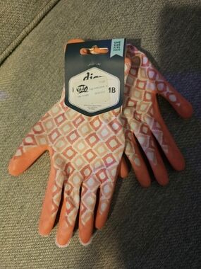 Diono Pink/Coral Patterned Garden Gloves